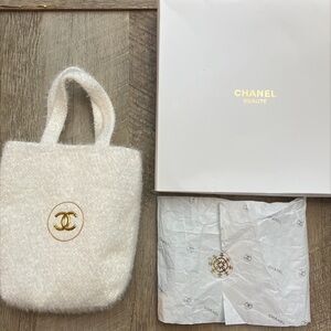 Chanel Beaute Cosmetic Tote